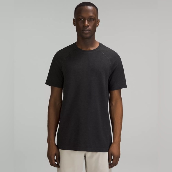 lululemon athletica Other - NWOT Metal Vent Tech Short-Sleeve Shirt - Black/Graphite Grey